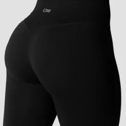 Define Seamless V-shape Biker Shorts, Black