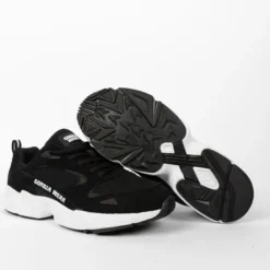 Newport Sneakers, Black