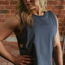 Serenity Tank Women