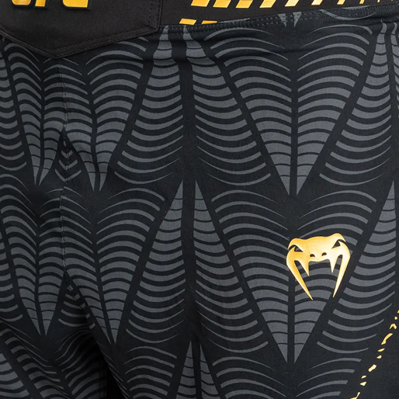 UFC Zenith by Venum Fight Night Fightshorts Long Style Black/Gold