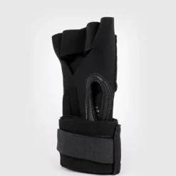 Venum Kontact Gel Glove Wraps Black/Silver