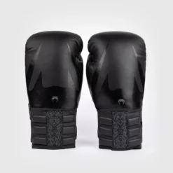 Venum Reverso Boxing Gloves Black/Black, 10oz