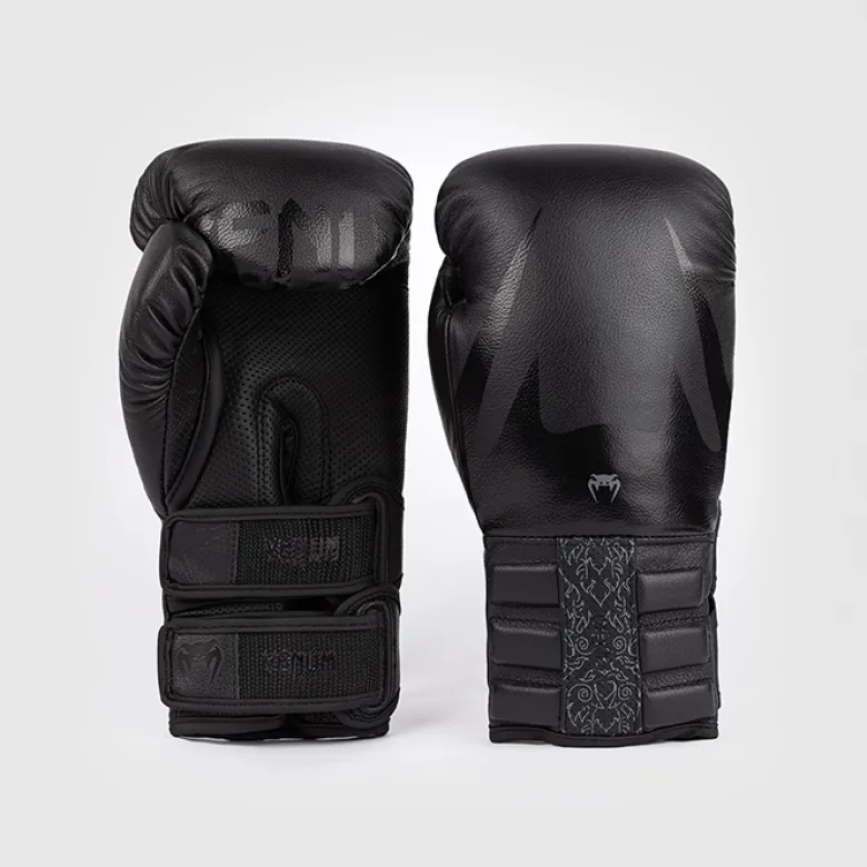 Venum Reverso Boxing Gloves Black/Black, 10oz