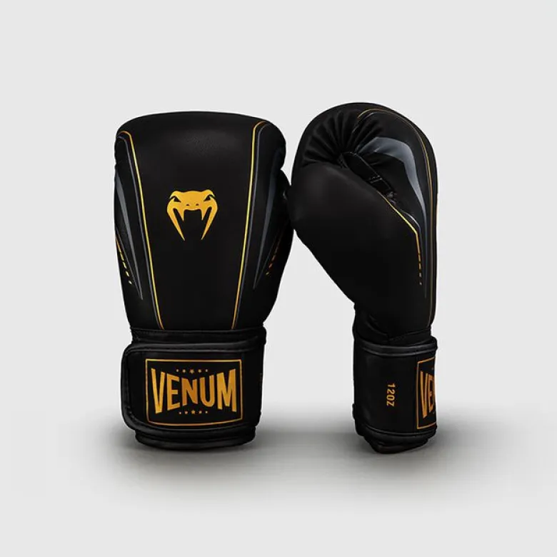 Venum Streamline Boxing Gloves Black/Gold, 10oz