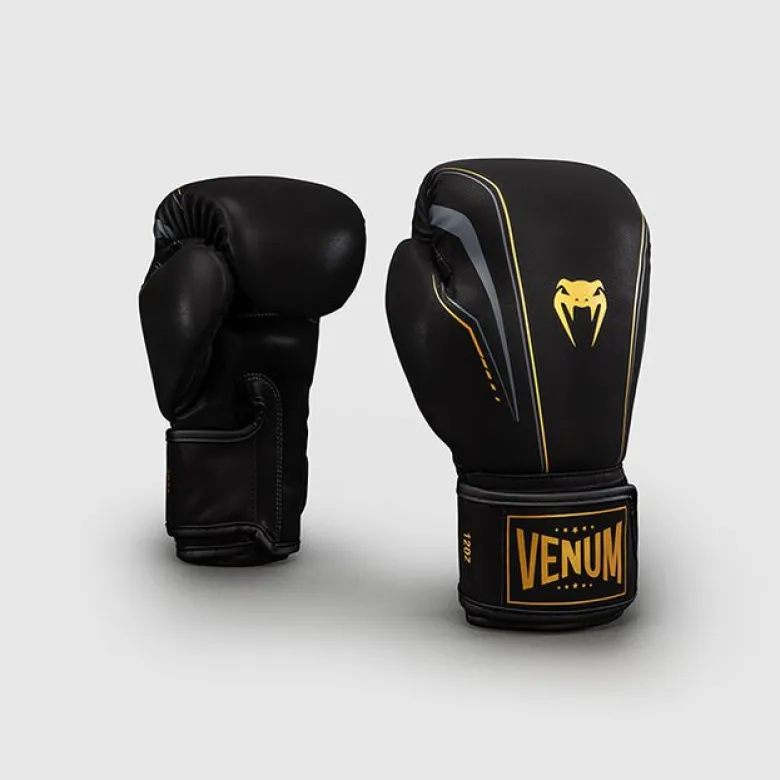 Venum Streamline Boxing Gloves Black/Gold, 10oz