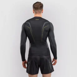 Venum Streamline Long Sleeve Rashguard Black/Gold