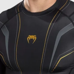 Venum Streamline Long Sleeve Rashguard Black/Gold